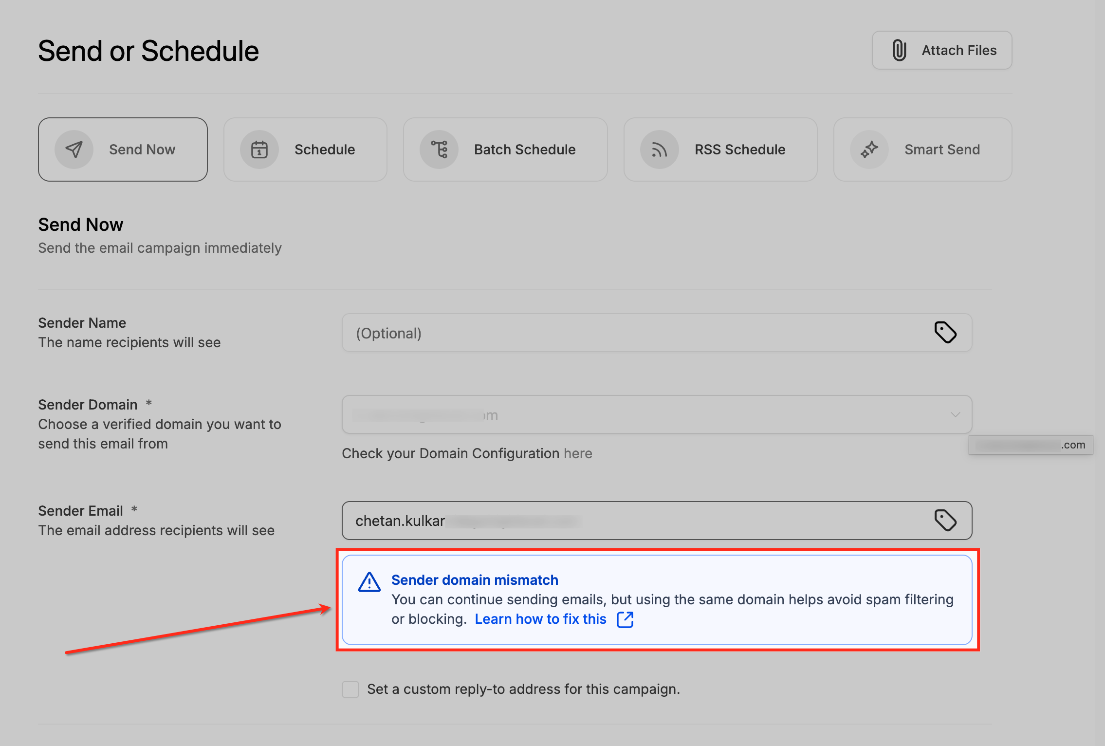 Example of a warning and an error message on sender domain configuration